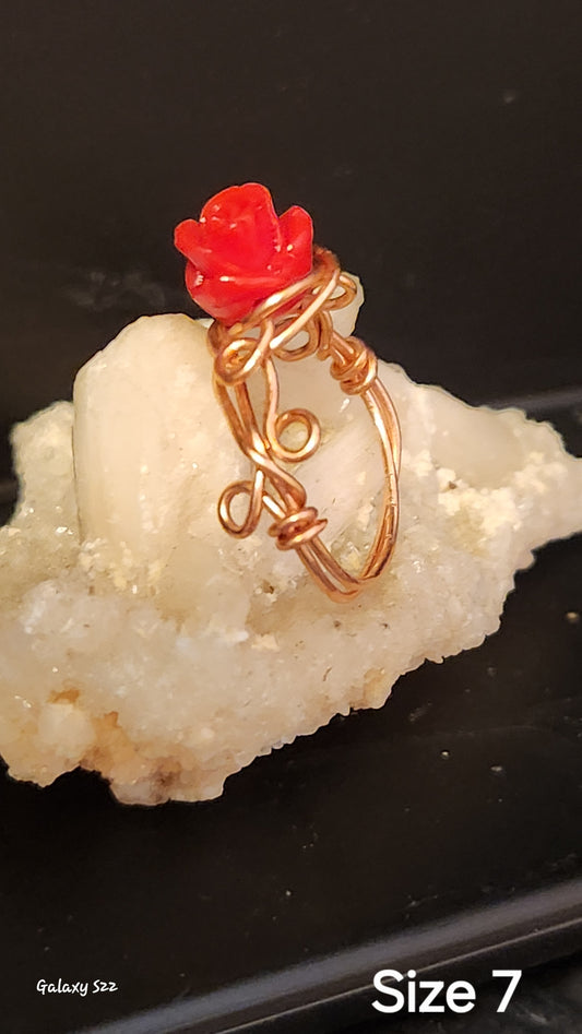 Wire wrapped rose ring with pattern size 7